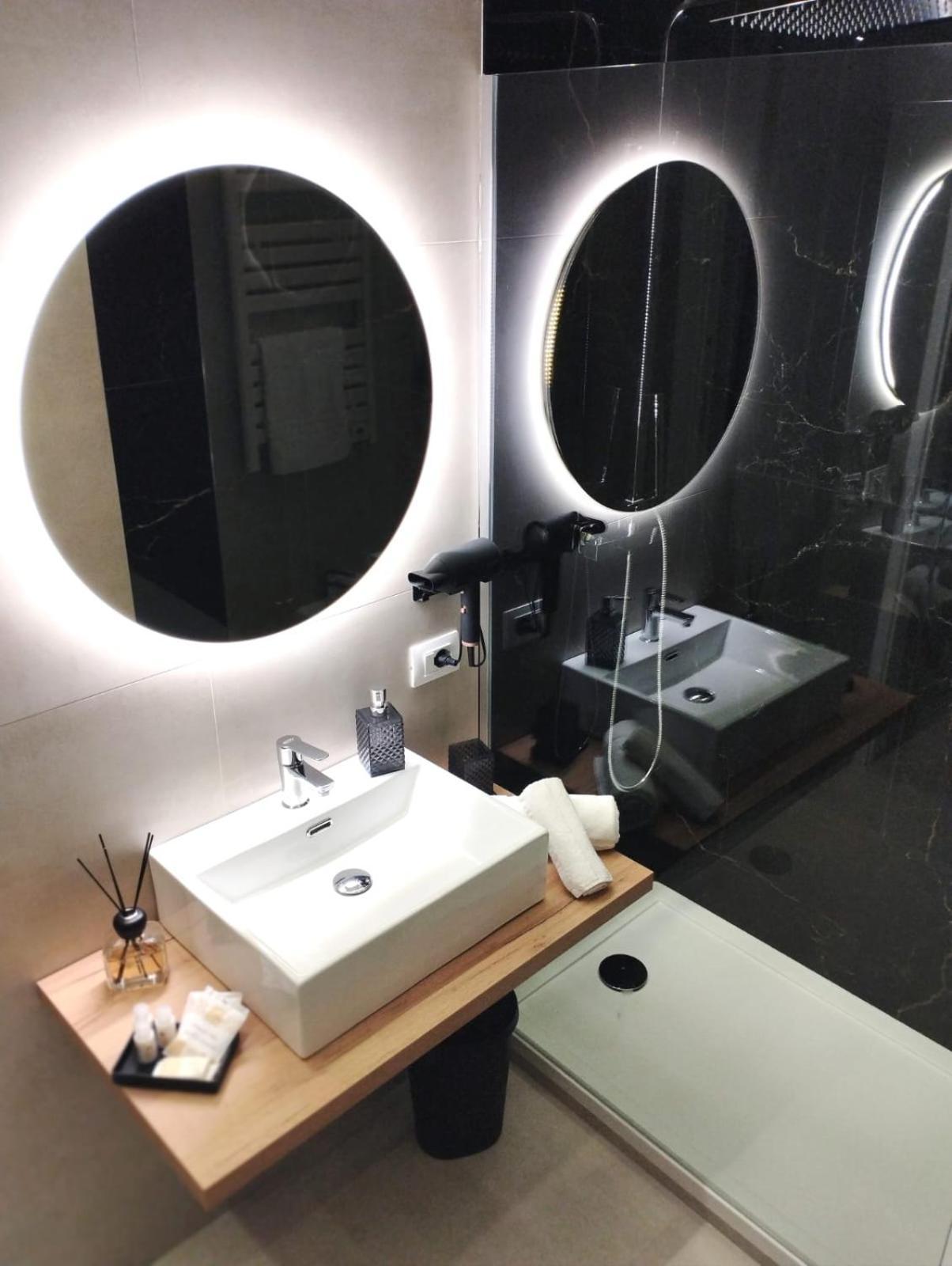 Agatha Modern Elegant Rooms Сант'Агата-ди-Милите Экстерьер фото